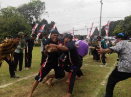 Lomba Dagongan HUT RI ke-71, Tim Dinas Pasar Kalahkan Tim Disbudpar Lumajang