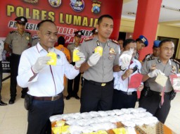 Ngeri, Polres Lumajang Bekuk Kurir 50 Ribu Pil Koplo