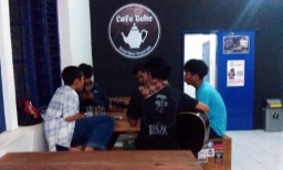 Serunya Ngopi di TeKo, Bisa Nyanyi Bareng Sesama Pengunjung