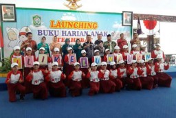 Bupati Asat Malik Launching Buku Harian Anak Terhebat