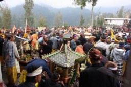 Festival Tengger Lumajang Dalam Wikipedia