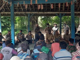 Polsek Tempeh Mediasi Penambang Manual Lumajang dan Pemegang Izin