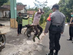 Duh! Warga Ranuyoso Kena Razia Masker Tak Hafal Pancasila Saat Dihukum