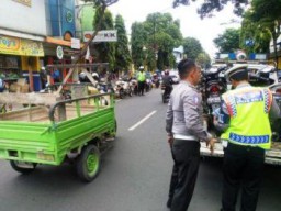 Siipp..! Pelanggar Rambu Parkir Jl. Panglima Sudirman Mulai Ditindak, Puluhan Motor Ditilang