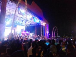 Luar Biasa...!!! Festival Tengger Lumajang Dibanjiri Masyarakat di Alun-alun Kota