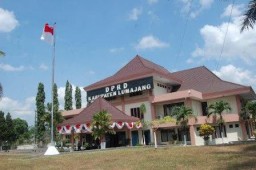 Bupati Sakit, Pengesahan APBD 2015 Lumajang Molor ???