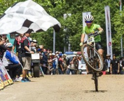 Zaenal Fanani Atlet Sepeda Asal Lumajang Sumbang Emas Bagi Jatim di PON XIX