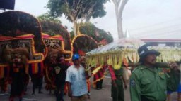 Sedekah Desa Kutorenon, Arak Tumpeng dan Gelar Haul Syeh Abdurahman di Situs Biting