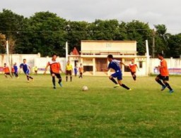 Main Agresif, SMPN 1 Pasirian dan SMAN Candipuro Lolos Ke Final Piala Bupati