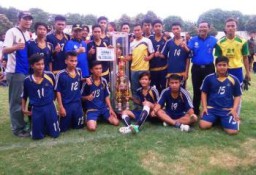 Hebat, SMAN 1 Klakah Kampiun Liga Pelajar dan Berhak Memboyong Piala Bergilir Bupati Lumajang