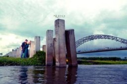 Wow..! Keindahan Alam Kawasan Jembatan Selowangi Dalam Bidikan Fotografer Prewed