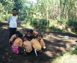 Haflatul Imtihan Al-Fitriyah, Gelar Jedan Ke Atas Gunung