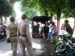 Keluyuran di Alun-alun, Belasan Siswa SMA Katolik Lumajang Diangkut Mobil Satpol PP