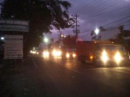 Wakil Ketua DPRD Lumajang Usulkan Truck Pasir Beroperasi Malam Hari Saja, Menurut Anda Bagiamana..?