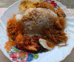 Nasi Serpang Menggoda Wisatawan Suramadu