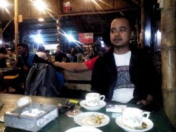 Ternyata, Kamal Anak Orang Nomor Satu di Lumajang, Sederhana, Mudah Bergaul dan Suka Ngopi Lo