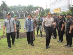 Ops Lilin Semeru 2015, Ratusan Personil Polisi Siap Amankan Natal dan Tahun Baru