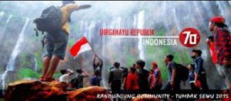 Foto Nuansa Kemerdekaan di Tumpak Sewu Oleh Randuagung Community Populer di Medsos