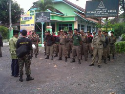 Banser Lumajang Ikut Apel Besar di Jatim Sambut SBY