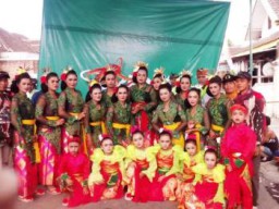 Woow..!! Meriah, Pulo Carnival 2015 Suguhkan Hiburan Tari Modern dan Tradisional