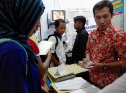 Perjuangan Berat Putra Terbaik Tempursari Mengurus Administrasi Calon Perangkat Desa