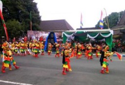 Hari Ini, Puluhan Peserta Karnaval Hibur Masyarakat Lumajang