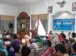 Buka Dialog Publik Literasi Media, Bupati Ajak FKWL Beritakan Potensi Lumajang