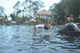 Hemm..!! Segarnya Kumkum di Pemandian Alam Tirtowono Jarit