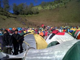 Pendakian Semeru Meningkat