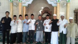 Hadir di Jama'ah Pengajian Attarbiyah PGRI Sumbersuko, Asat Kenalkan Salam I Like Lumajang