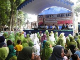 Ratusan Warga Hadiri Peringatan 40 Hari Wafatnya Salim Kancil di Watu Pecak