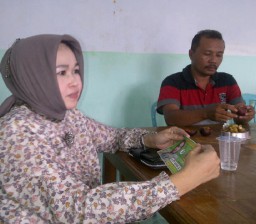 Eti Cahyani Caleg DPR RI Nomor 7 Siap Majukan Sektor Pertanian Lumajang-Jember