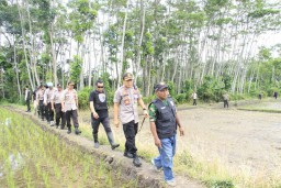 Kapolres Lumajang AKBP Adewira Pimpin Olah TKP Curwan di Desa Besuk