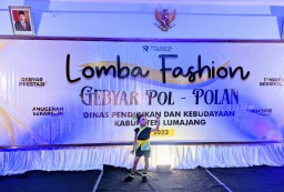 Alma, Model Cilik Ikut Promosikan UMKM Batik Tempursari Lumajang