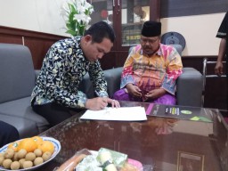 Bupati Lumajang Teken MOU Bersama IAI Syarifuddin