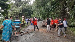 Bagana Candipuro Gabung Relawan Evakuasi Longsor Piket Nol Lumajang