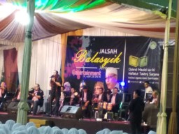 Musik Gambus Balasyik Pukau Penonton di Kampus IAI Syarifuddin