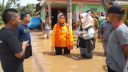 Bunda Indah : Banjir di Biting Lumajang Akibat Luapan Sungai Krasak