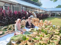 Sebagian Warga Lumajang Mulai Adopsi Bungkus Qurban Ramah Lingkungan