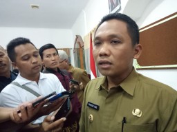 Cak Thoriq Tolak Kebijakan Bulog Demi Lindungi Beras Rakyat Lumajang