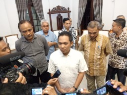 Tidak Ada Penutupan Pasar Lumajang Saat Negara Berperang Lawan Corona