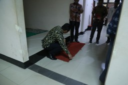 Sidak RSUD Pasirian, Cak Thoriq Ingatkan Pentingnya Kebersihan