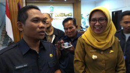 Cak Thoriq dan Bunda Indah Fokuskan Baiknya Pelayanan Birokasi di Tahun 2018