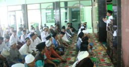 Dialog Usai Sholat Jum'at di Purwosono, Cak Thoriq Disambati Jalan Rusak