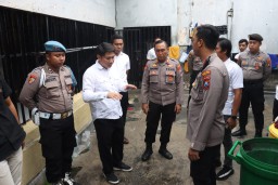 Antisipasi Tahanan Kabur, Wakapolres Lumajang Cek Ruang Tahanan