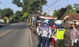 Ini Alasan Sopir Truk Langgar Jam Operasional Pagi Hari di Lumajang