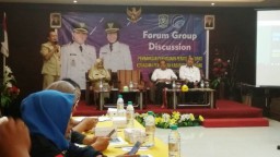 Diskominfo Lumajang Bareng Wartawan Susun Perbup Kerjasama Pers