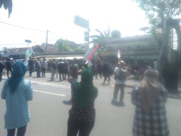 Demo HMI Blokade Jalan DPRD  Nyaris Ricuh Saat Tidak Ditemui Wakil Rakyat