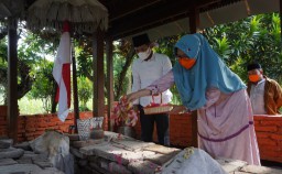 Ziarah Makam Biting Puncak Harjalu 766 Digelar Dalam Duka Semeru