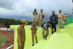 Cak Thoriq Kecewa Hasil Pembangunan Tribun Timur Stadion Semeru Lumajang